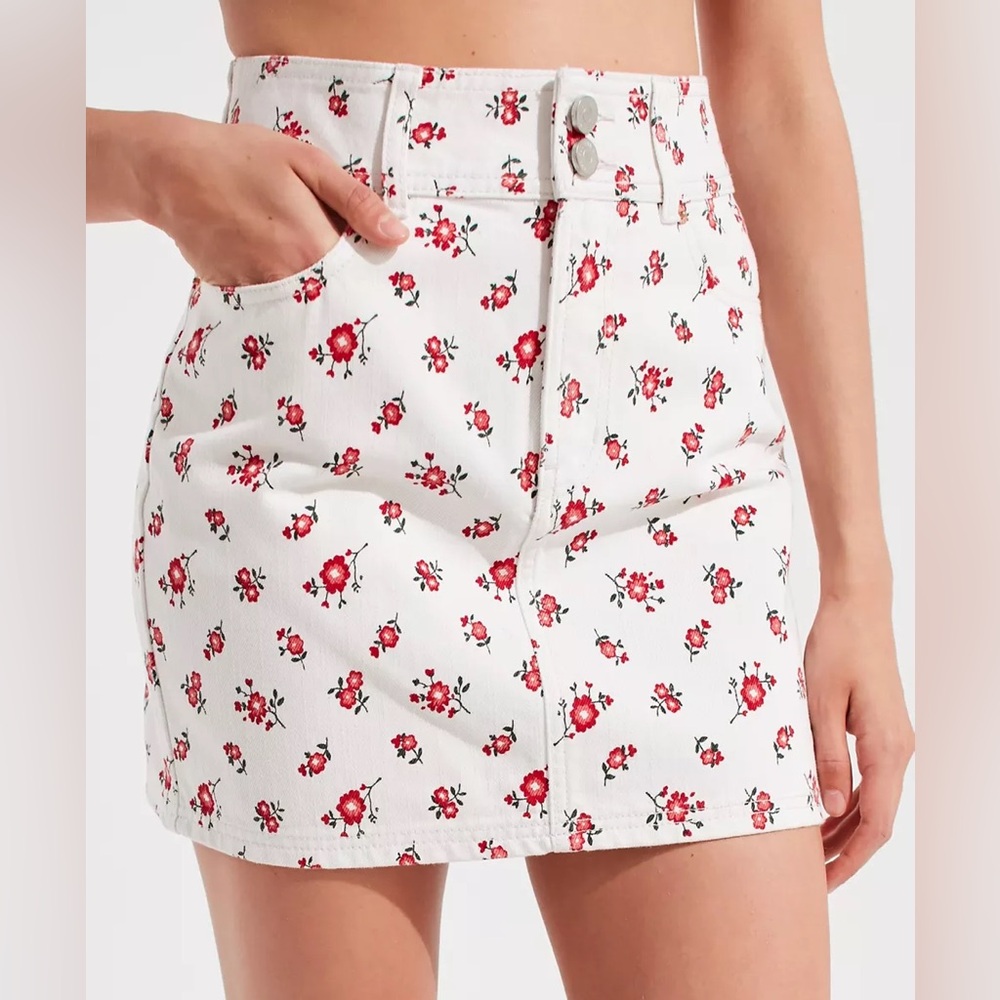 Urban Outfitters BDG Double Button White Floral Mini Skirt